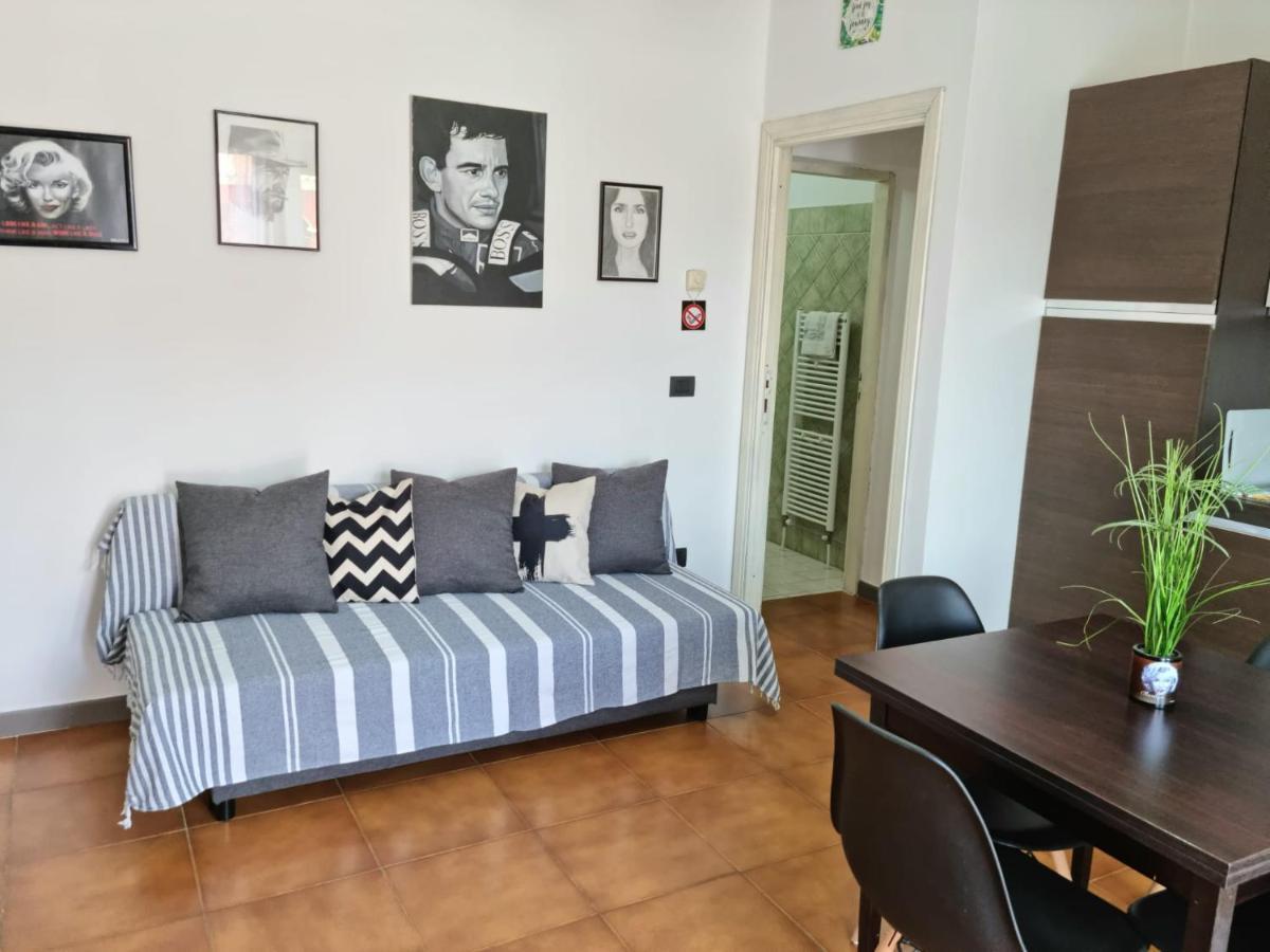 Home Of Fame - Home Gallery With Fully Equipped Kitchen, Separate Entrance, Free Parking Olbia Exterior foto
