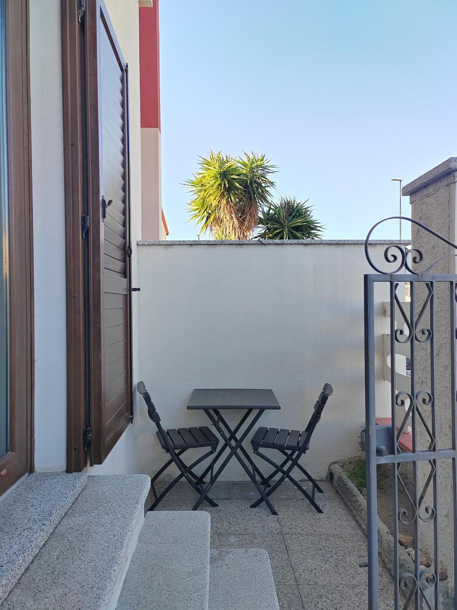 Home Of Fame - Home Gallery With Fully Equipped Kitchen, Separate Entrance, Free Parking Olbia Exterior foto