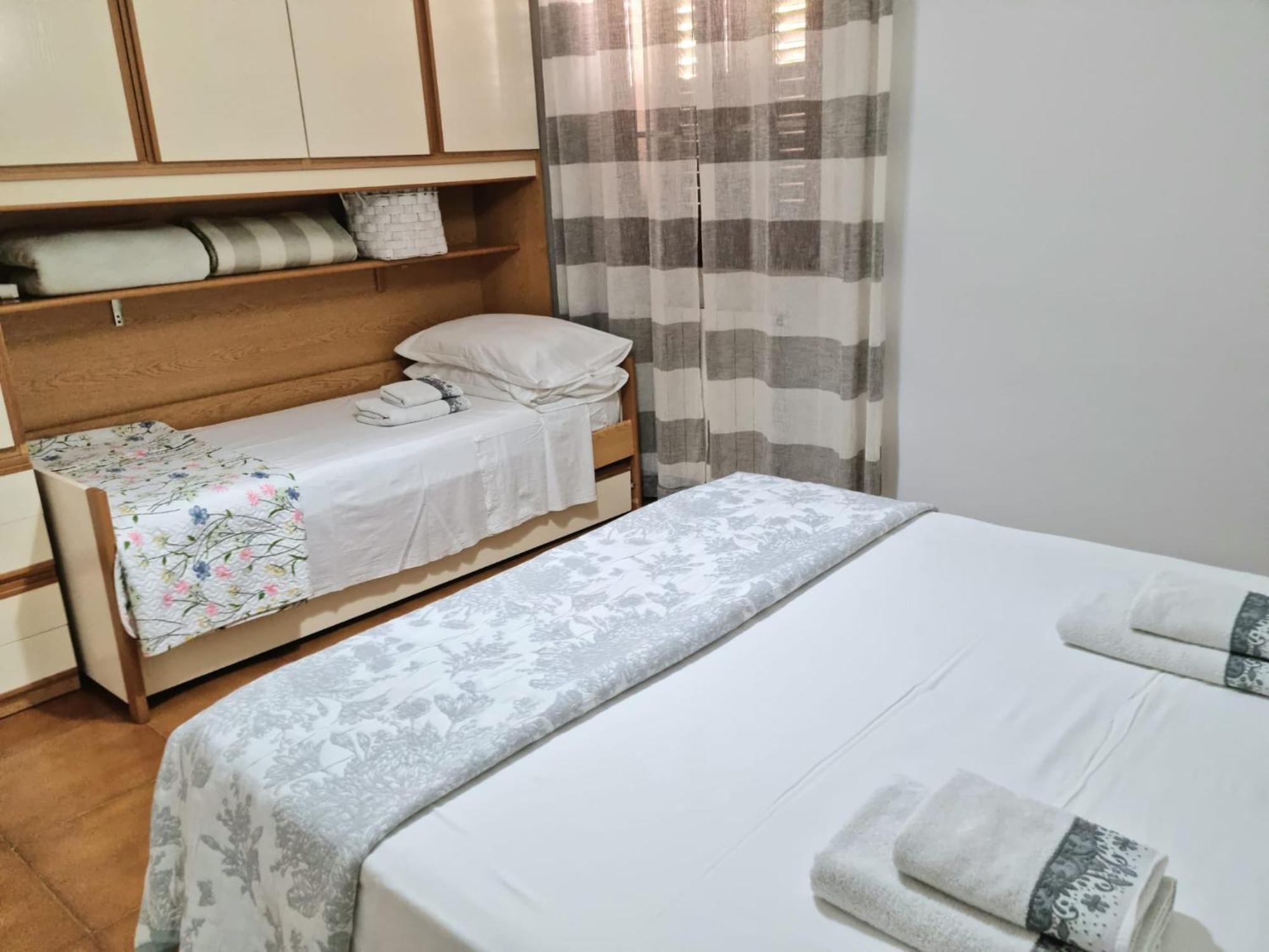 Home Of Fame - Home Gallery With Fully Equipped Kitchen, Separate Entrance, Free Parking Olbia Exterior foto